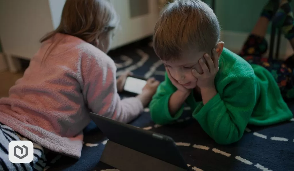 تاثیر فضای وب بر شناخت فردی کودکان