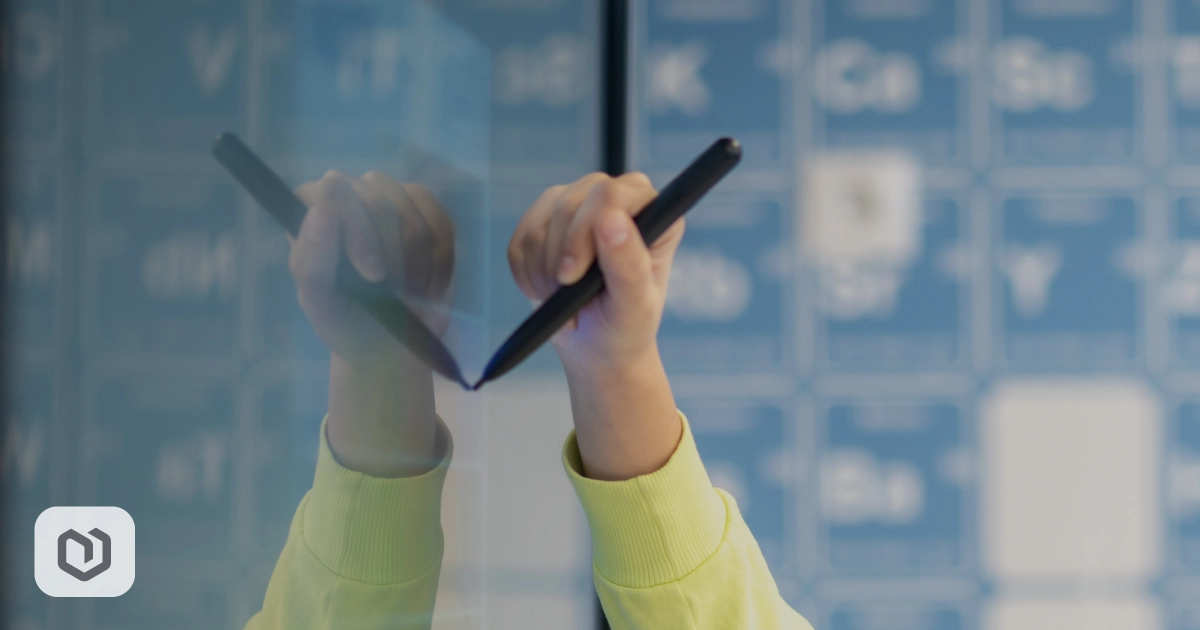 تخته هوشمند برای تدریس مجازی