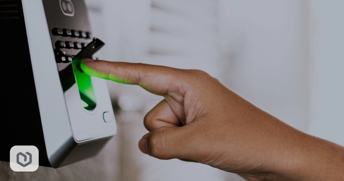 سیستم حضور و غیاب هوشمند مدرسه