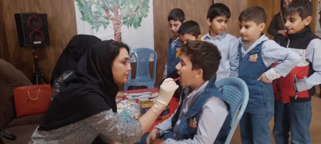دبستان دوره اول و دوم پسرانه غیردولتی مدادهای رنگی اصفهان