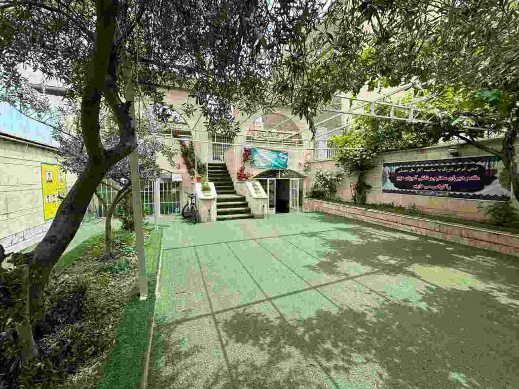 دبیرستان دوره اول پسرانه غیردولتی پژوهان کرج