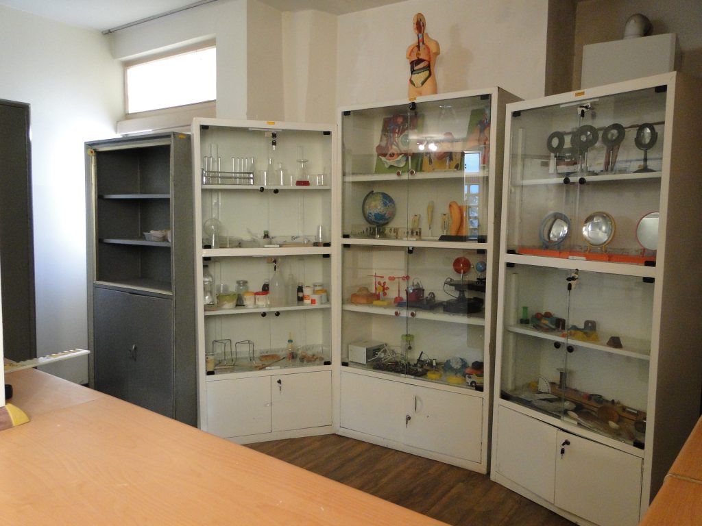 دبستان دوره دوم پسرانه ابولفضل اصفهان (وحید)