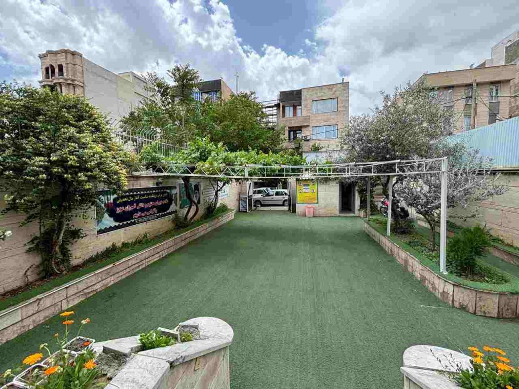 دبیرستان دوره اول پسرانه غیردولتی پژوهان کرج